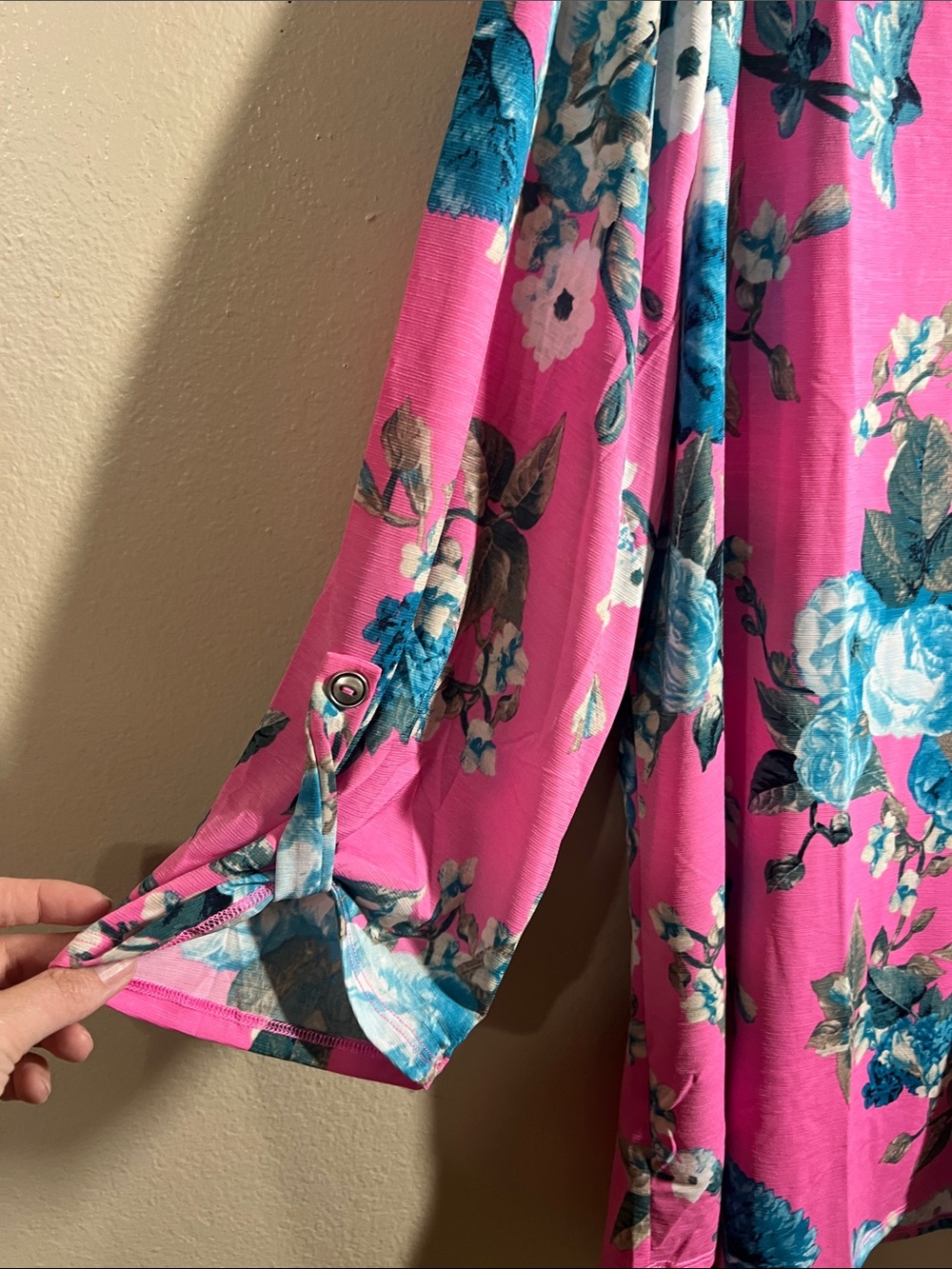 Dear Scarlett Pink Floral V-Neck Roll-Sleeve Tunic - Picture 3 of 6